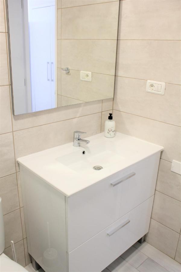 Superb Seaview Apartment In Playa De Las Americas Kültér fotó