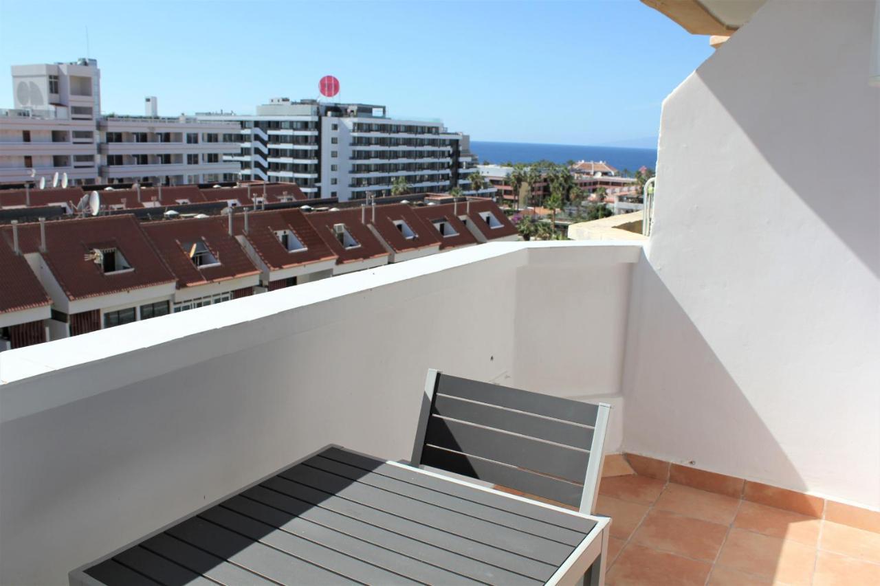 Superb Seaview Apartment In Playa De Las Americas Kültér fotó